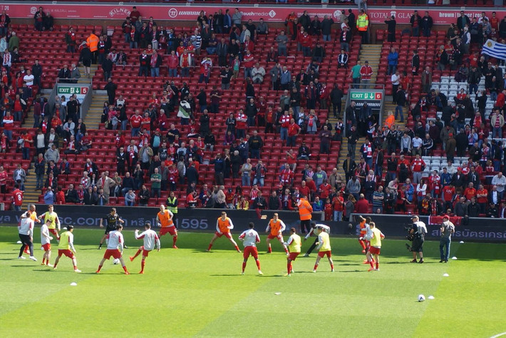 埃尔切主帅：我们球场太长了，不好限制姆巴佩和维尼修斯反击（埃尔切主帅：球场过长，难以遏制姆巴佩与维尼修斯的反击）