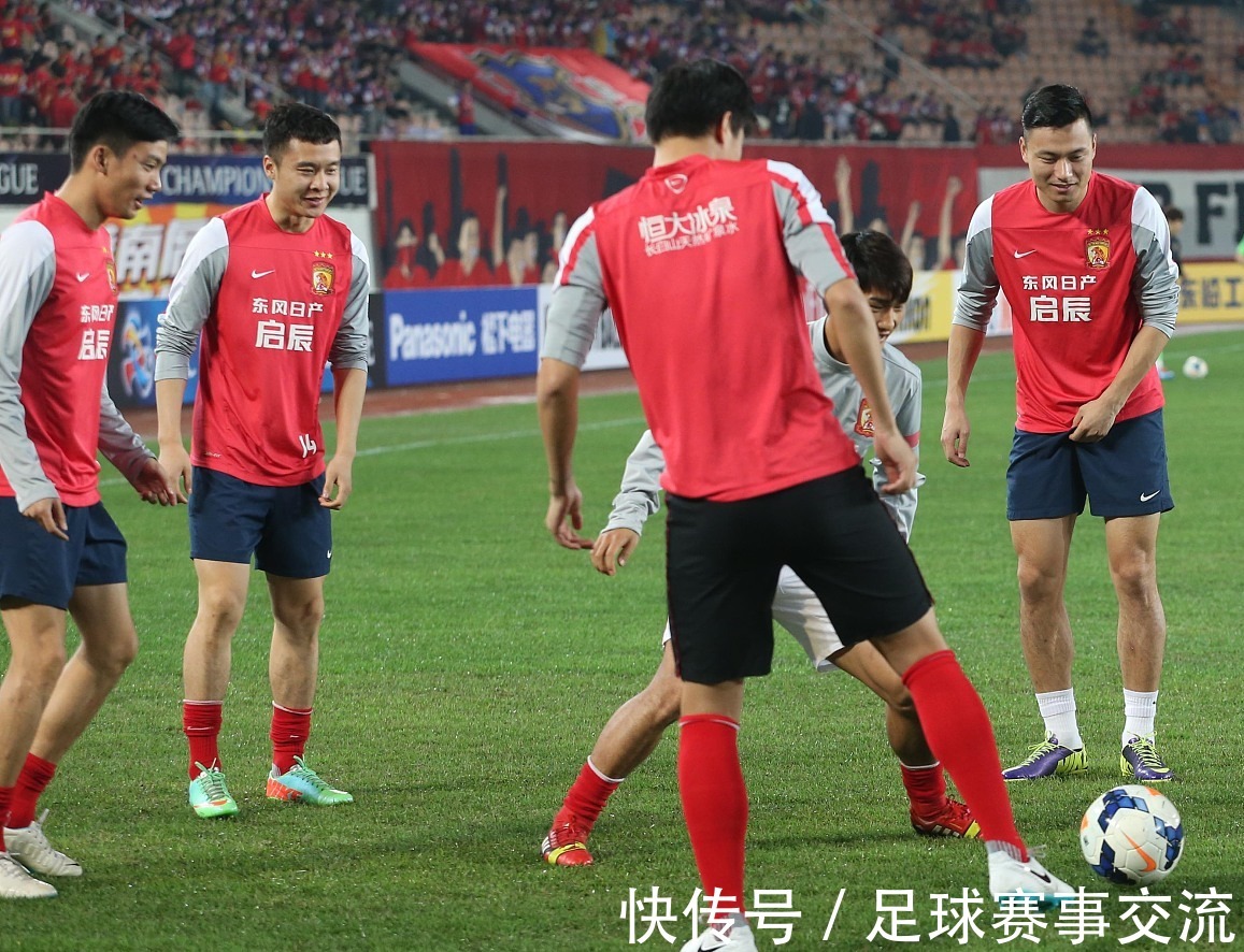 令人动容！残特奥会独腿飞人扑线摔破全国纪录（拼到最后一刻！残特奥会单腿短跑选手冲线摔倒刷新全国纪录）