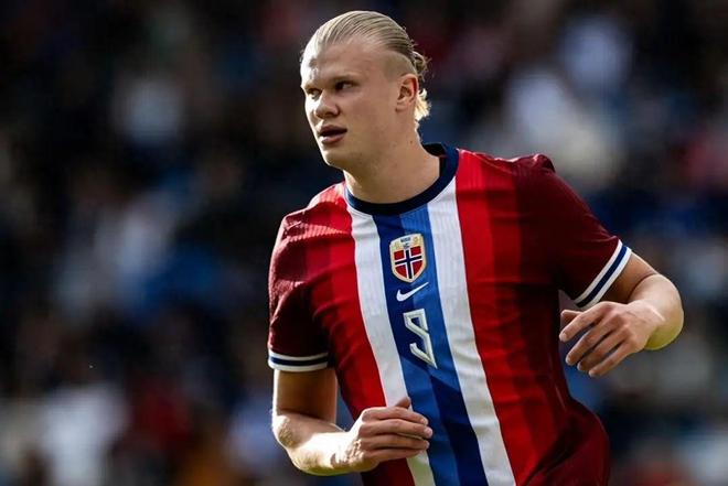 莱万多夫斯基在巴萨的点球表现：从辉煌到困惑（莱万多夫斯基在巴萨的点球轨迹：由高光到迷失）