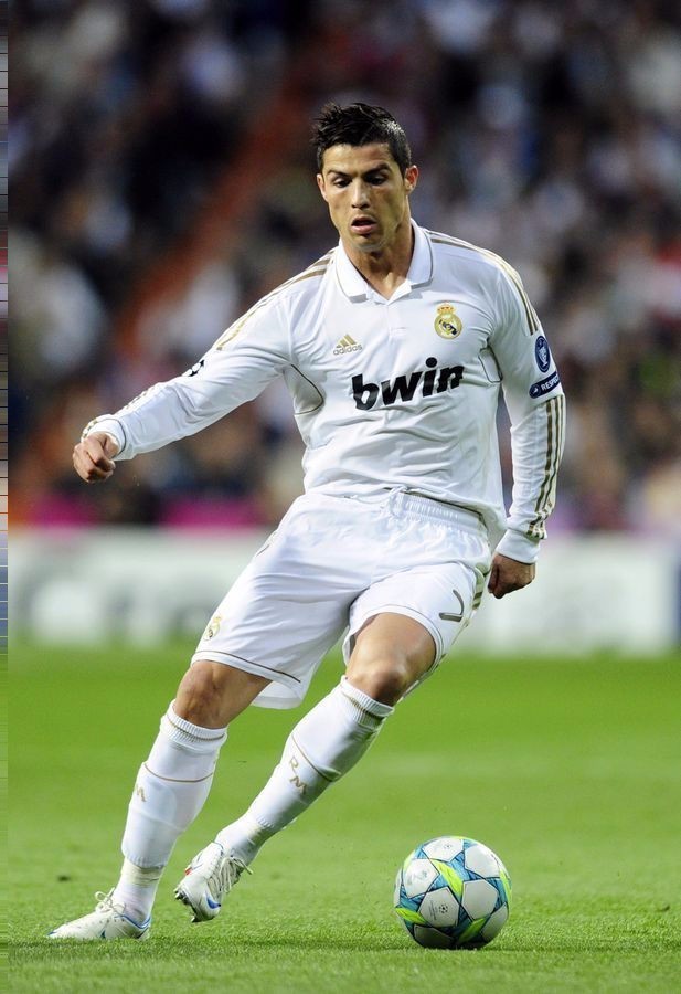 身价2500万出场时间26分钟，米体：国米正考虑冬窗外租迪乌夫（米体：仅出场26分钟、身价2500万，国米或在冬窗外租迪乌夫）