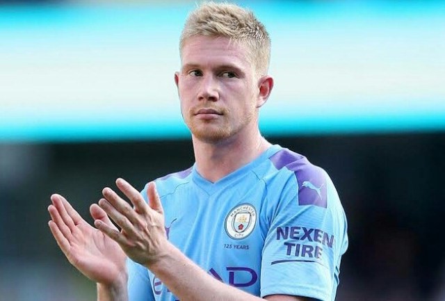 曼联考虑签下巴莱巴，期待填补中场空缺，暂无戈麦斯交易计划。（曼联有意引进巴莱巴补强中场，戈麦斯转会暂不推进）