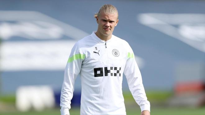 历史首次首发！埃迪vs杨瀚森跳球（迎来首次首发，埃迪与杨瀚森中圈争球）