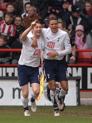 纳尼：葡萄牙队团结一致有很大机会夺冠；曼联能重返英超前四（纳尼：葡萄牙齐心夺冠可期；曼联有望重返英超前四）