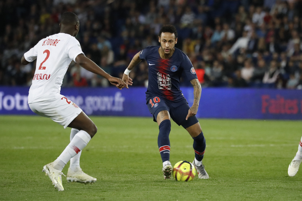 河南体院学子第八届中国大学生中国式摔跤锦标赛斩获一金（河南体院学子在第八届中国大学生中国式摔跤锦标赛勇夺金牌）