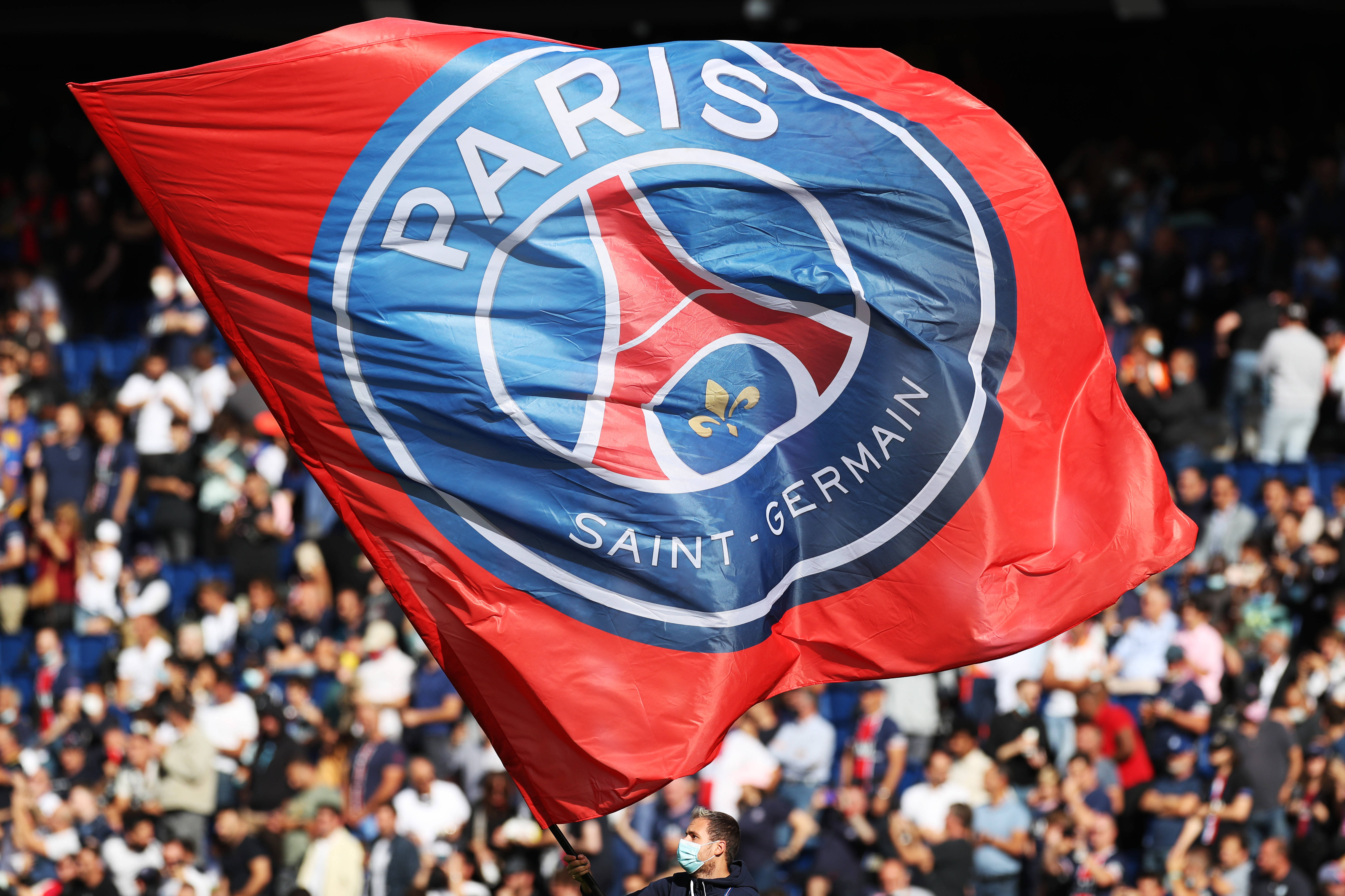 甘锐：主教练反复强调亚冠一定要拼，韦世豪也冒着风险上场了（甘锐：主帅一再强调亚冠必须拼，韦世豪也冒险登场）