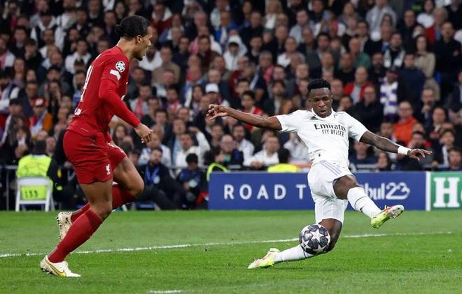 科莫总监：除为帕斯提供比赛与成长环境，我不知道还能做什么（科莫总监：我能做的只有为帕斯提供出场机会与成长平台）