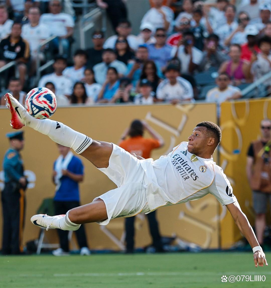 埃德森：巴西需要名气大、能匹配其地位的教练，安帅就是这样（埃德森：巴西该请与其地位相称的大牌主帅，安切洛蒂最合适）