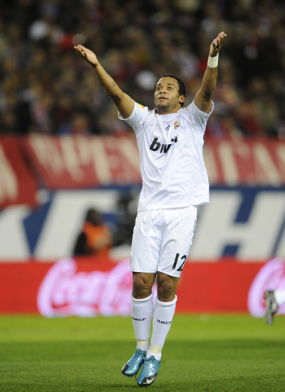 上海男篮23分大胜！淘汰香港金牛，张镇麟6分6篮板，弗格19分（上海男篮23分狂胜送香港金牛出局，弗格19分，张镇麟6分6板）