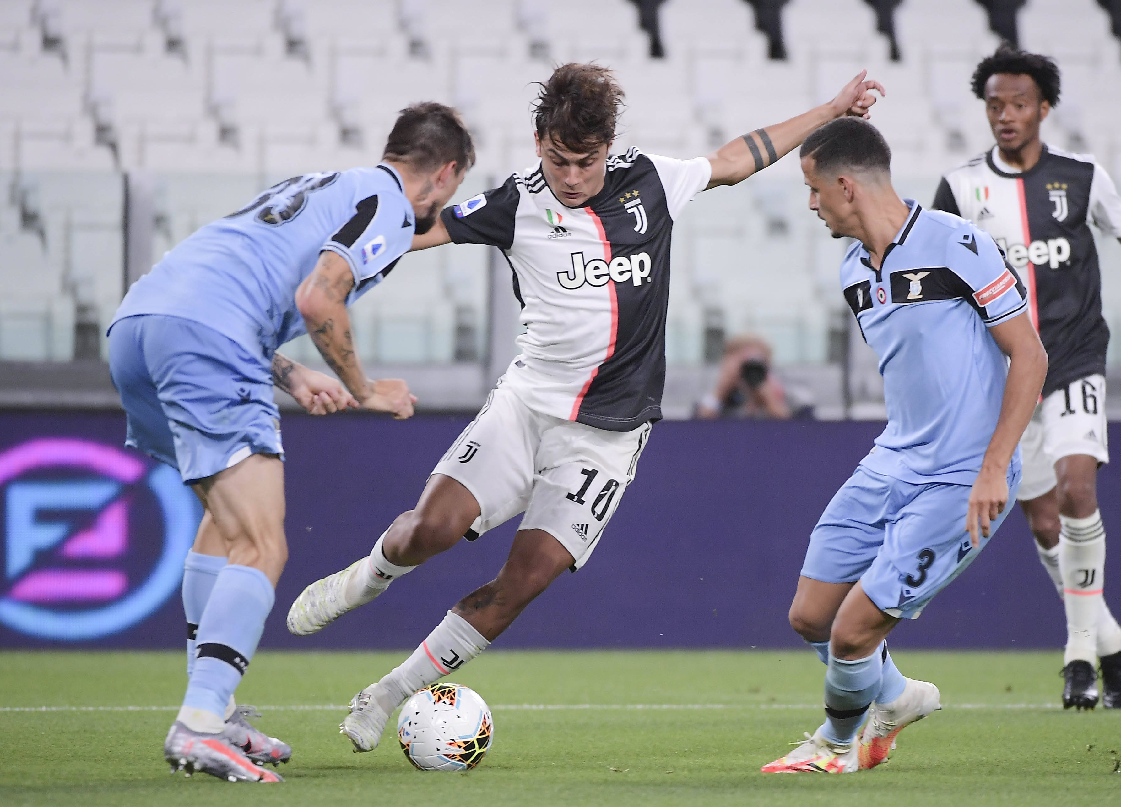 巴萨官方：欧冠对法鹰为高风险，将启动客队球迷安全管控预案（巴萨官宣：欧冠对阵法鹰被列为高风险，将启动客队球迷安保预案）