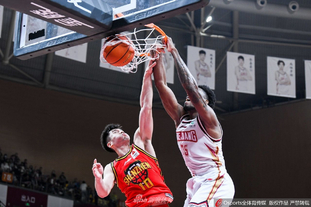 队记：保罗离开的决定并非由他做出，也不是由他发起（队记者：保罗离队非其本人决定，亦非其主动发起）