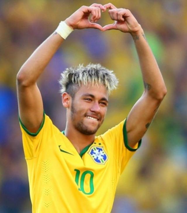 姆巴佩：在皇马不赢球就会被指责，我们想赢得今年所有冠军（姆巴佩：在皇马不胜必遭批评，我们志在包揽今年全部冠军）