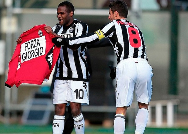 热议成都平广岛：联赛亚冠都蛮硬；租德尔加多需下载反诈app（成都战平广岛引热议：联赛亚冠硬仗不断，德尔加多租借需安装反诈APP）