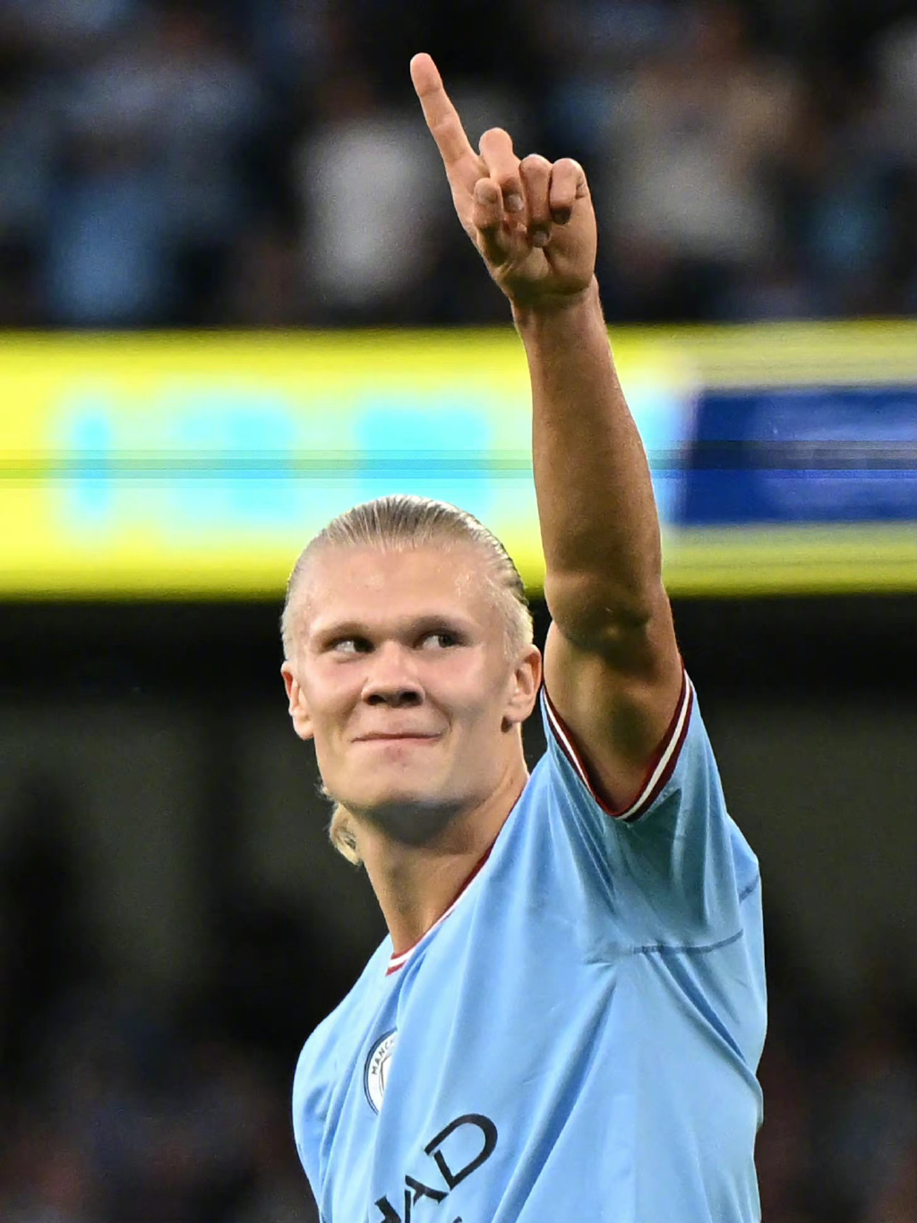 要打出来了？徐昕vs辽宁男篮砍14分6板2助 赛后采访逗乐记者（徐昕对阵辽宁砍14分6板2助，赛后妙语逗笑记者：要迎来爆发了吗？）