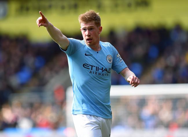 加拉塔萨雷高层炮轰土耳其足协：因遭裁判针对拒绝出席明日仪式（加拉塔萨雷高层怒斥土耳其足协：称遭裁判针对，将缺席明日仪式）