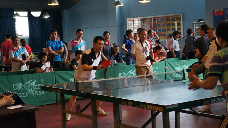 及其队员在 及其队员在